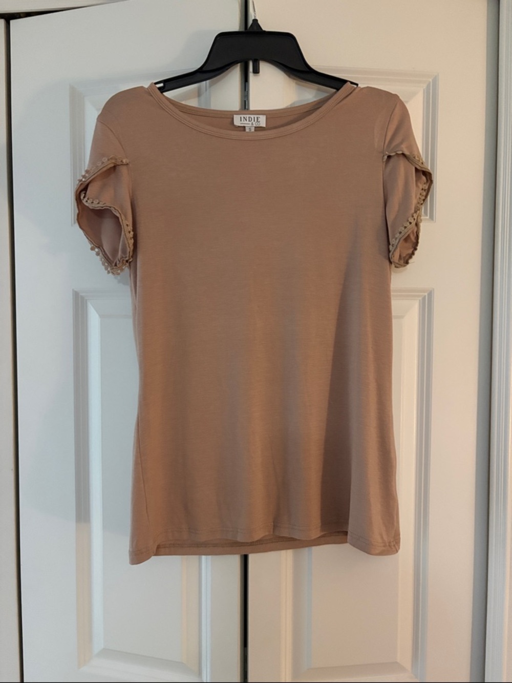 Indie Short Sleeve Ruffle-Trim Tee in Dusty Rose